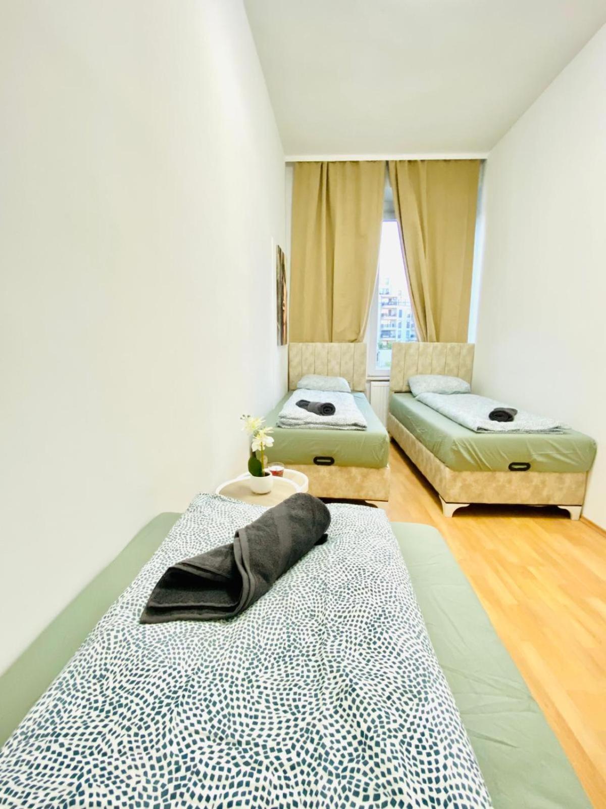 Bright 5br Shared W Great Transport Link Apartamento *