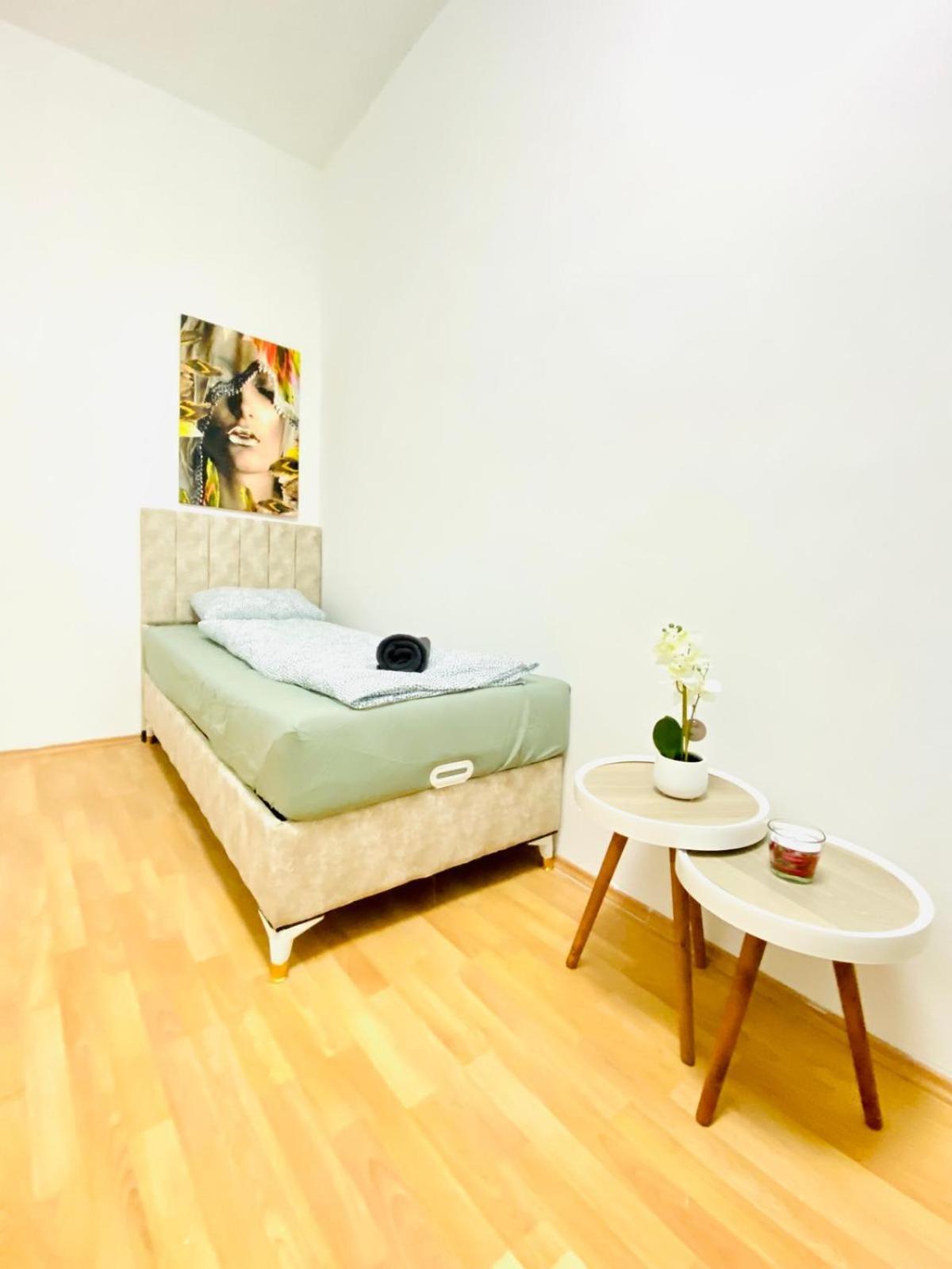 Bright 5br Shared W Great Transport Link Apartamento Viena
