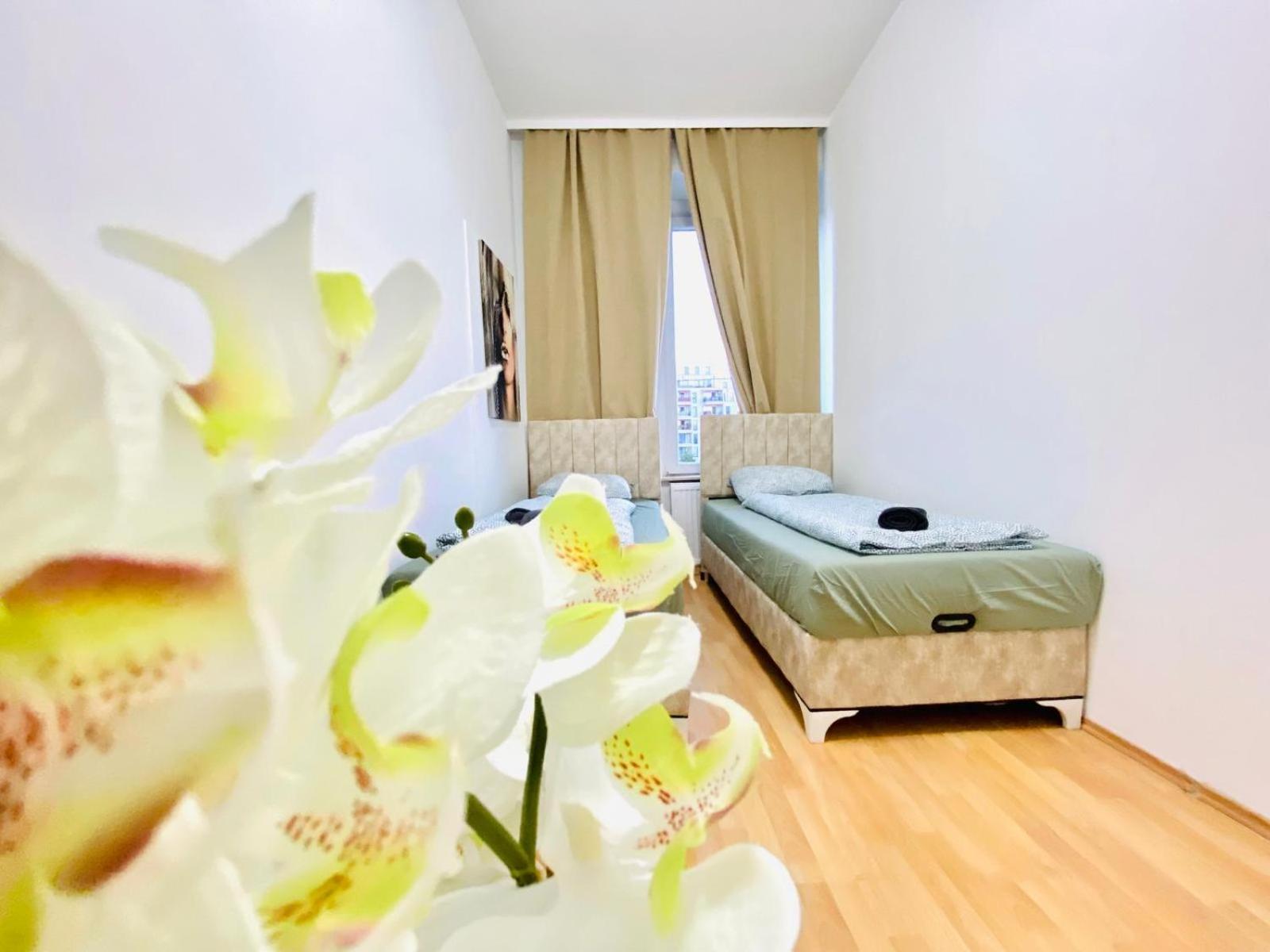 Bright 5br Shared W Great Transport Link Apartamento