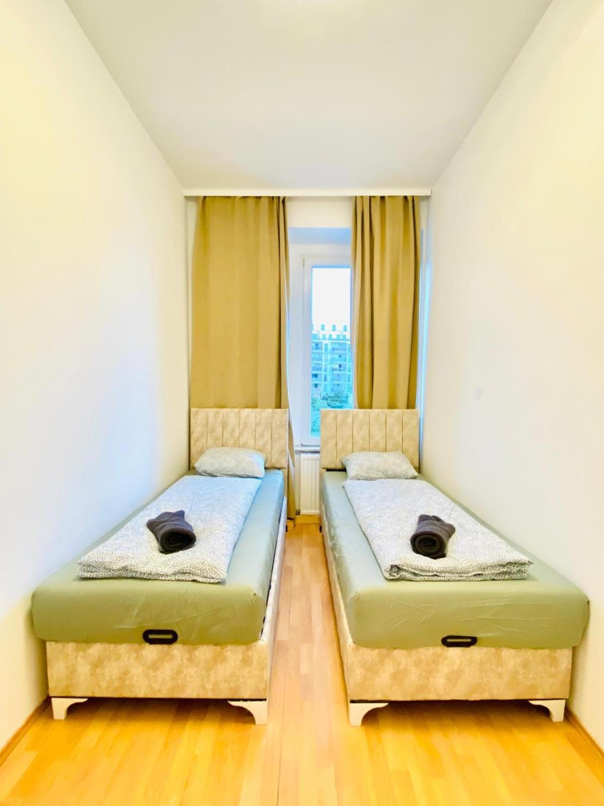 Bright 5br Shared W Great Transport Link Viena