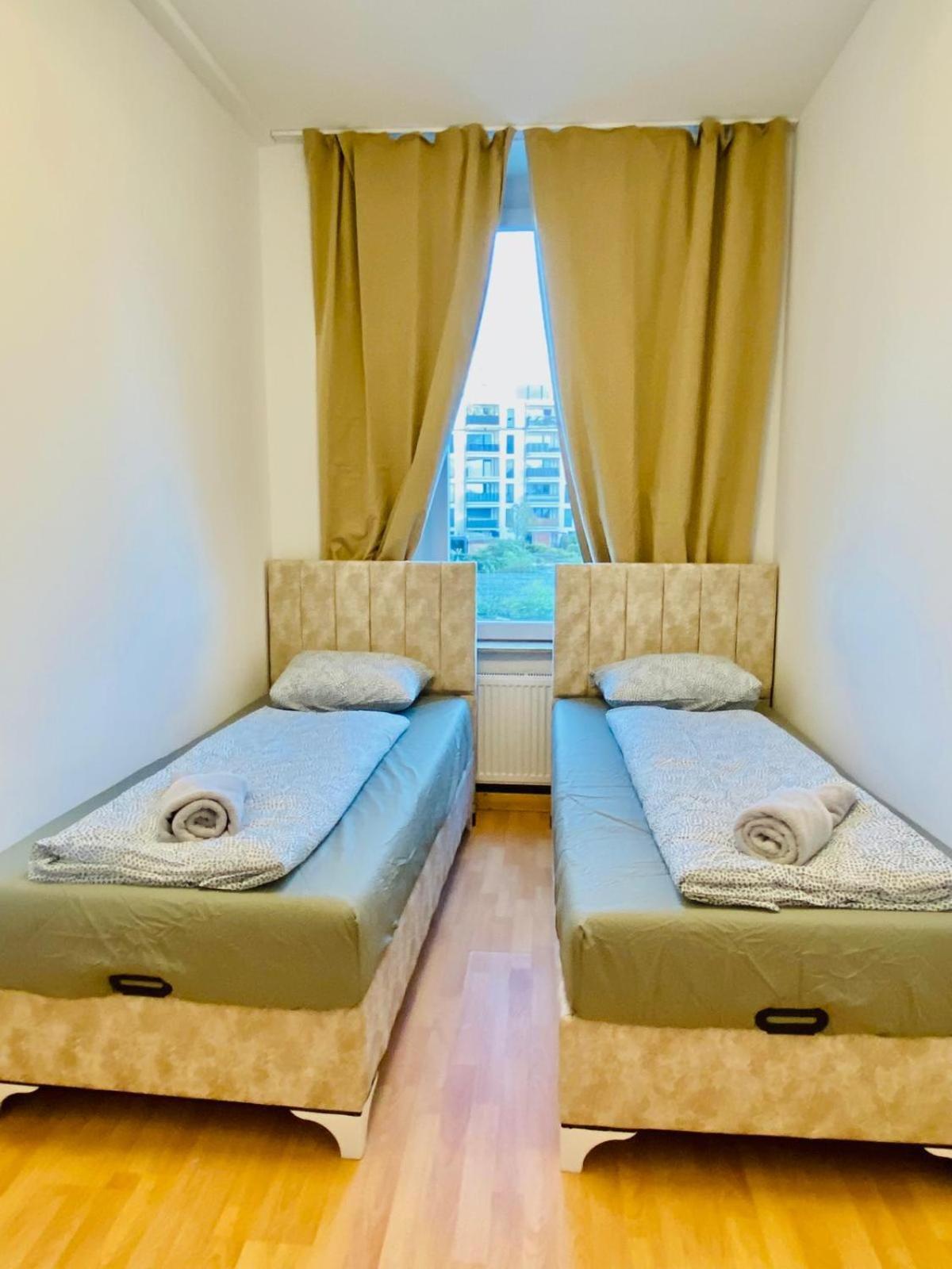 Bright 5br Shared W Great Transport Link Apartamento *