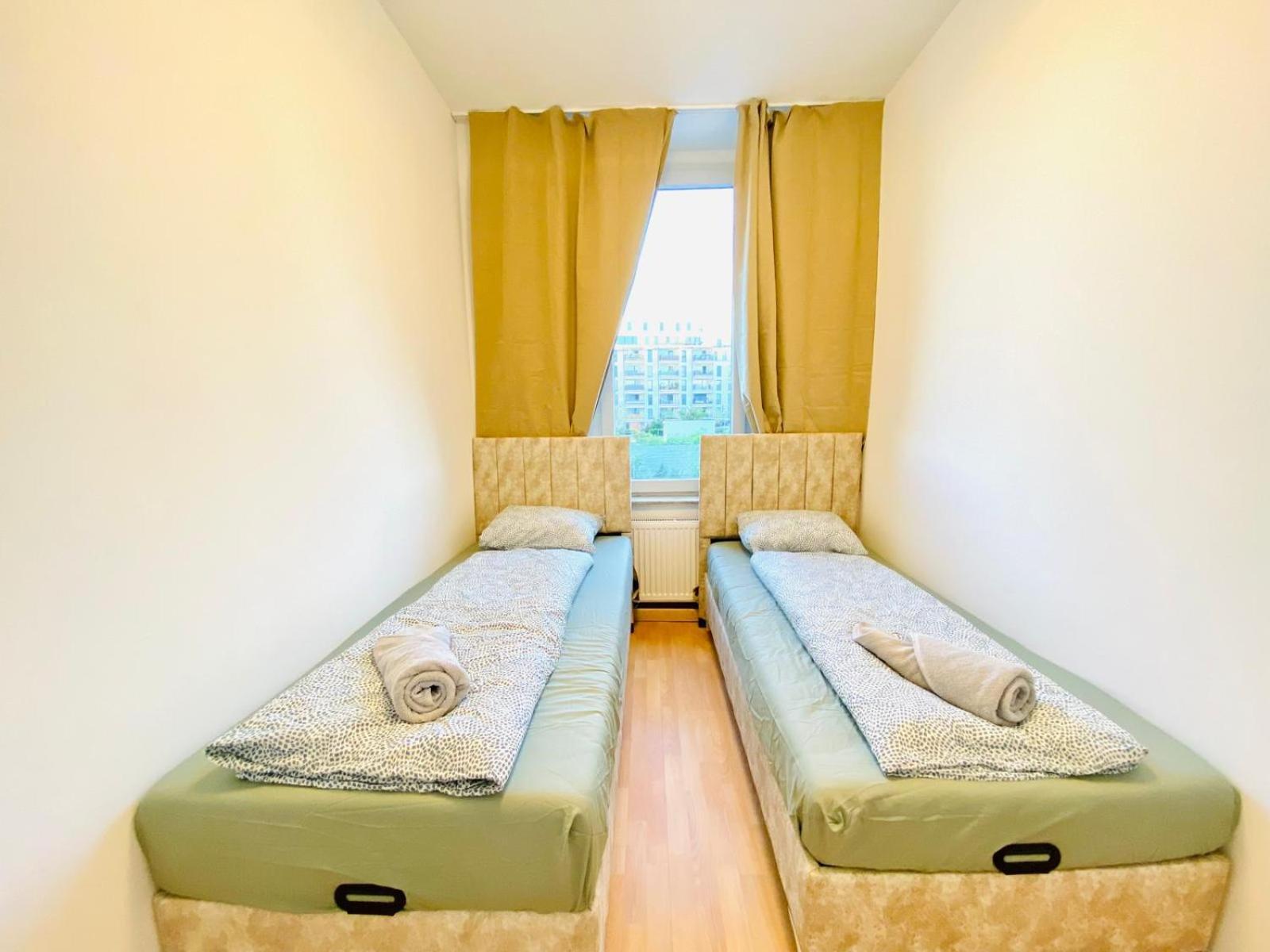 Bright 5br Shared W Great Transport Link Apartamento