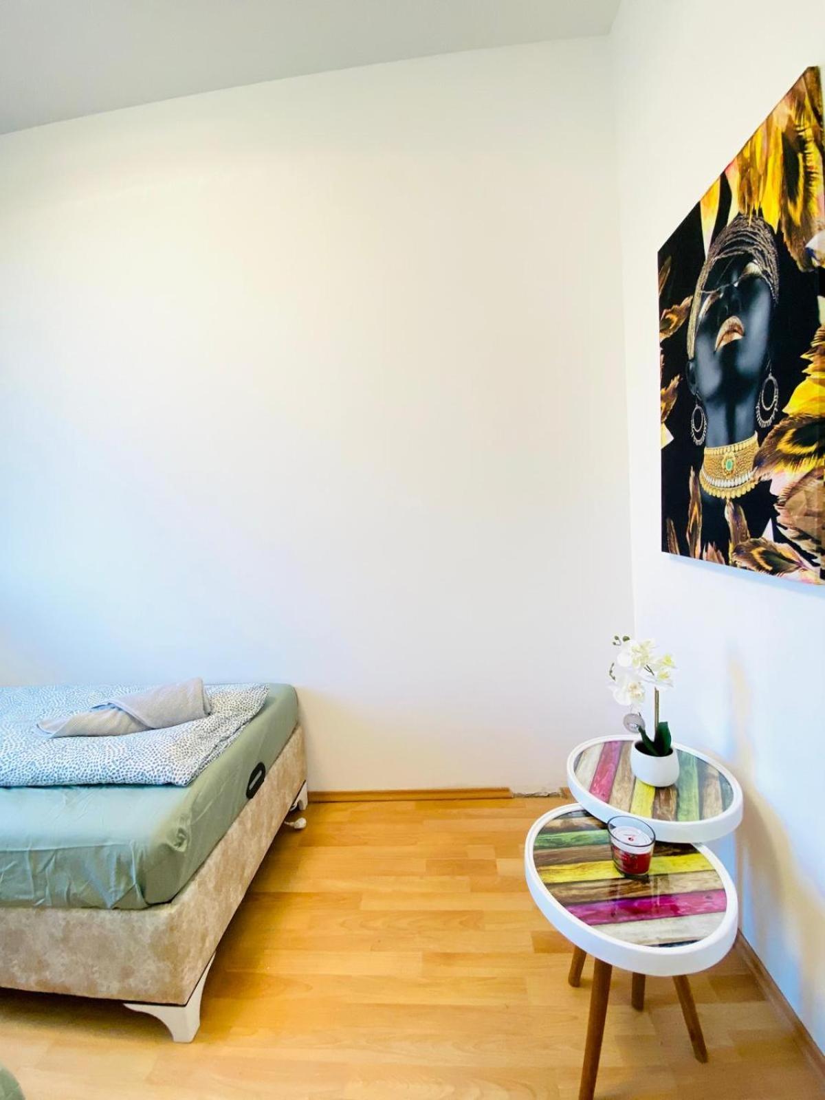Bright 5br Shared W Great Transport Link Apartamento Viena